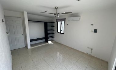 CASA EN RENTA CON EXCELENTE UBICACIÓN AL NORTE DE MÉRIDA