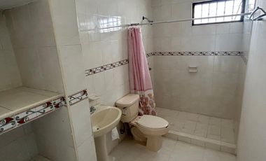 CASA EN RENTA CON EXCELENTE UBICACIÓN AL NORTE DE MÉRIDA