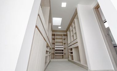 Casa por Estrenar - 3 dormitorios- 3 Parqueaderos - La Primavera Cumbayá - Quito Ecuador