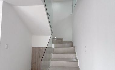 Casa por Estrenar - 3 dormitorios- 3 Parqueaderos - La Primavera Cumbayá - Quito Ecuador