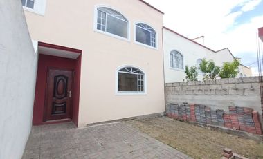 De Oportunidad, Amplia Casa de 157 m2, en Venta, 3 dormitorios (con Acabados de Primera por estrenar), en MARIANITAS, Calderón.