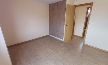 De Oportunidad, Amplia Casa de 157 m2, en Venta, 3 dormitorios (con Acabados de Primera por estrenar), en MARIANITAS, Calderón.