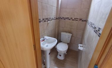 De Oportunidad, Amplia Casa de 157 m2, en Venta, 3 dormitorios (con Acabados de Primera por estrenar), en MARIANITAS, Calderón.