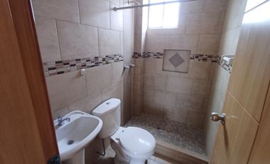 De Oportunidad, Amplia Casa de 157 m2, en Venta, 3 dormitorios (con Acabados de Primera por estrenar), en MARIANITAS, Calderón.