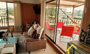 SE VENDE CASA CAMPESTRE CERCA A LA CIUDAD DE MANIZALES