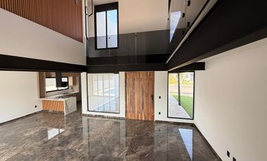 CASA EN VENTA EN FRACCIONAMIENTO LOMAS DE COCOYOC MORELOS