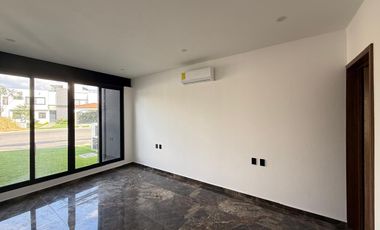 CASA EN VENTA EN FRACCIONAMIENTO LOMAS DE COCOYOC MORELOS