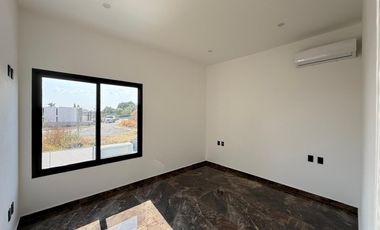 CASA EN VENTA EN FRACCIONAMIENTO LOMAS DE COCOYOC MORELOS