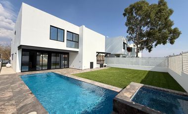 CASA EN VENTA EN FRACCIONAMIENTO LOMAS DE COCOYOC MORELOS