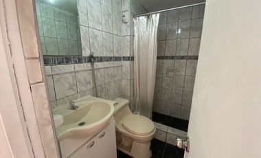 SURCO SE ALQUILA PARA EMPRESA O FAMILIA CASITA DE 4 PISOS.
