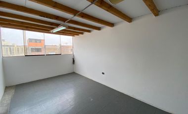 SURCO SE ALQUILA PARA EMPRESA O FAMILIA CASITA DE 4 PISOS.
