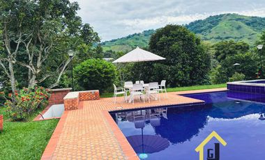 CASA CAMPESTRE EN SANTAGUEDA CERCA A LA CIUDAD DE MANIZALES
