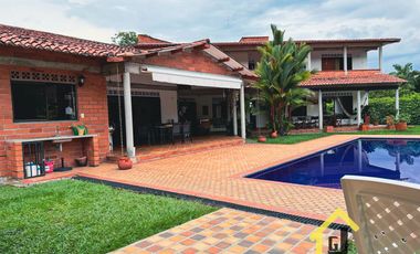 CASA CAMPESTRE EN SANTAGUEDA CERCA A LA CIUDAD DE MANIZALES