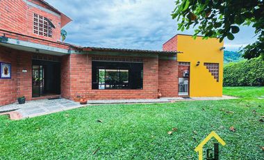CASA CAMPESTRE EN SANTAGUEDA CERCA A LA CIUDAD DE MANIZALES