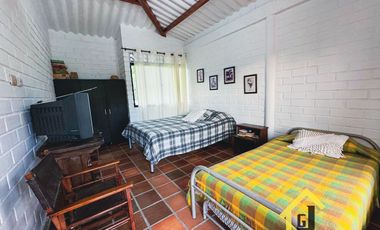 CASA CAMPESTRE EN SANTAGUEDA CERCA A LA CIUDAD DE MANIZALES