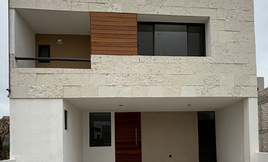 Venta casa en La Vista Residencial Queretaro