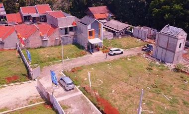 Rumah murah 2 lantai di Cibinong Style Elegant Free biaya KPR