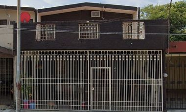 Casa en proceso de Remate Bancario. Precio muy por debajo de su valor comercial.