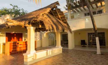 Luna y Sol, linda casa frente al mar con alberca