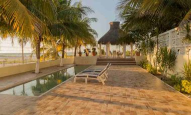 Luna y Sol, linda casa frente al mar con alberca