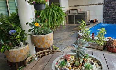 Casa remodelada con recamara en planta baja, terraza, alberca, cochera, Fracc. Moderno Veracruz