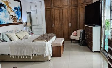 Casa remodelada con recamara en planta baja, terraza, alberca, cochera, Fracc. Moderno Veracruz
