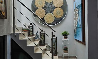 Casa remodelada con recamara en planta baja, terraza, alberca, cochera, Fracc. Moderno Veracruz