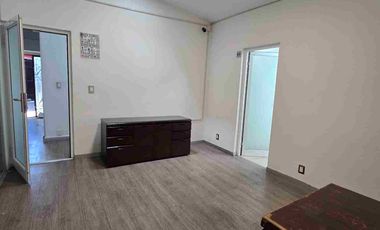 Renta de Oficinas Casa uso de suelo Comercial Bosques de  Echegaray