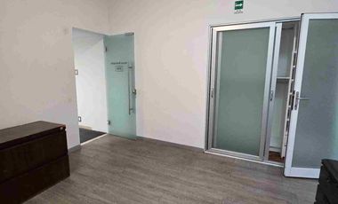 Renta de Oficinas Casa uso de suelo Comercial Bosques de  Echegaray