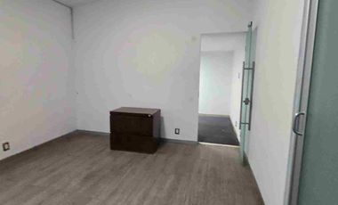 Renta de Oficinas Casa uso de suelo Comercial Bosques de  Echegaray