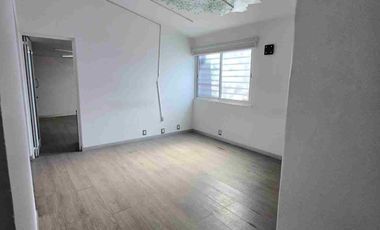 Renta de Oficinas Casa uso de suelo Comercial Bosques de  Echegaray