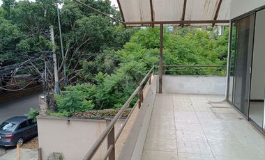 OFICINA CORPORATIVA DE 98 METROS CON TERRAZA