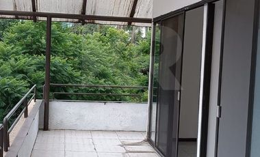 OFICINA CORPORATIVA DE 98 METROS CON TERRAZA