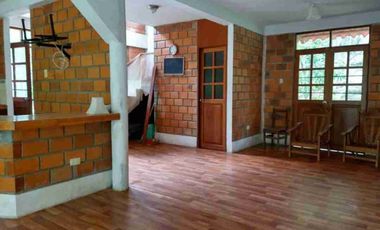 Quizás ahora solo buscas un lugar tranquilo junto al río y una casa de campo para disfrutar la vida junto a quienes más amas.