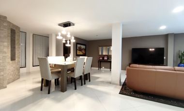 Venta de casa en el Poblado, La Visitación
