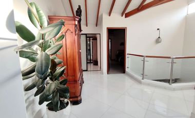 Venta de casa en el Poblado, La Visitación