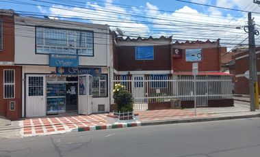 VENDO CASA COMERCIAL