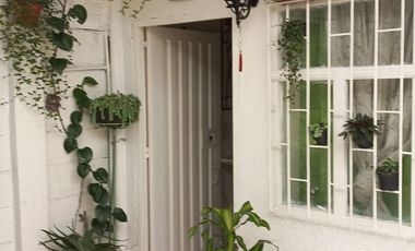 VENDO CASA COMERCIAL