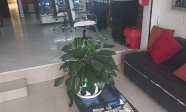 VENDO CASA COMERCIAL