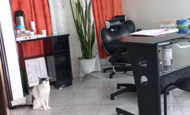 VENDO CASA COMERCIAL