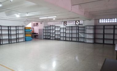 45986 Bodega en arriendo en el sector Villa Central