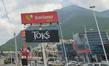 ¡¡Invierte Inteligente, Compra en Remate!! Venta de Hermosa Casa en Exclusiva Zona, Col. La Herradura, Guadalupe, Nuevo León.