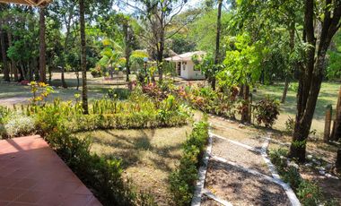 VENDO UNA HECTAREA EN RESTREPO META CON CASA QUINTA