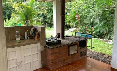 VENDO UNA HECTAREA EN RESTREPO META CON CASA QUINTA