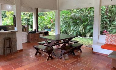 VENDO UNA HECTAREA EN RESTREPO META CON CASA QUINTA
