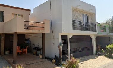 ¡¡Haz Que Tu Dinero Trabaje Para Ti Hoy !! Venta de Hermosa Casa en Exclusiva Zona, Col. Las Alamedas Montemorelos, NL.