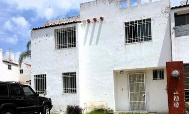Casa en VENTA en Fraccionamiento ALTUS BOSQUES en Tlajomulco