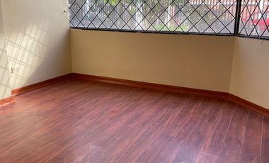 VENTA DEPARTAMENTO TRES DORMITORIOS SECTOR EL BOSQUE QUITO ECUADOR