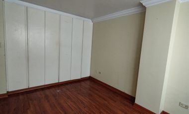 VENTA DEPARTAMENTO TRES DORMITORIOS SECTOR EL BOSQUE QUITO ECUADOR