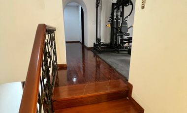 Vendo Hermosa Casa Remodelada - San Borja